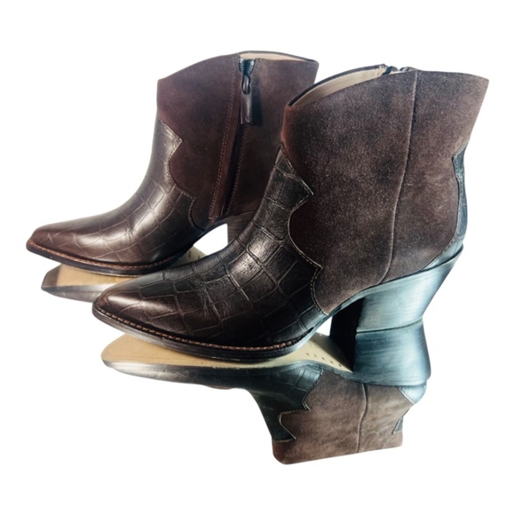 Ad & Daughters Brakov Woodchip Women Western Brown Booties 8M Leather Coc Embos - Picture 3 of 14